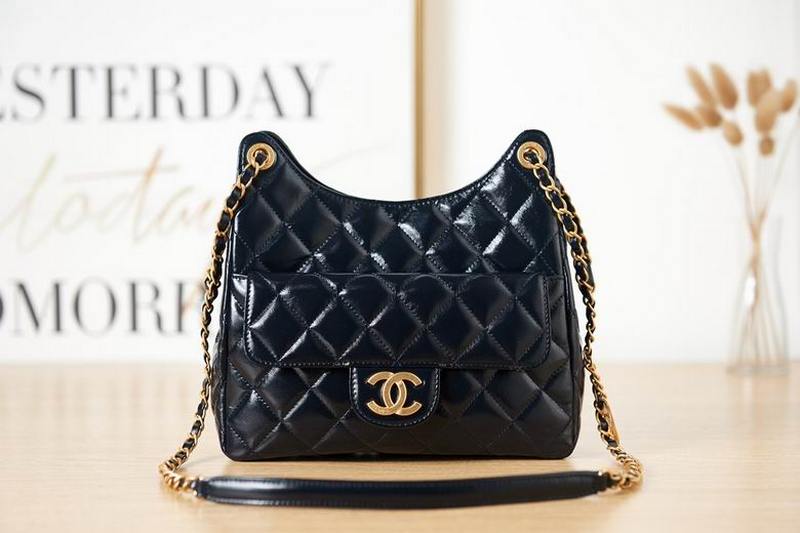 Chanel Handbags 611